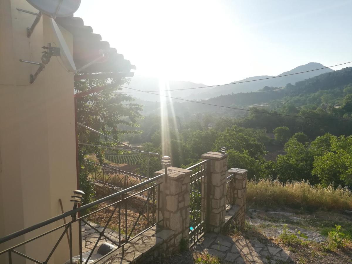 Villa Plataniotissa Mansion Kalavryta Exterior foto