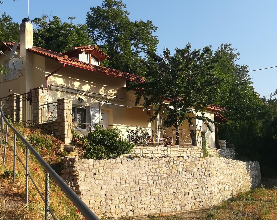 Villa Plataniotissa Mansion Kalavryta Exterior foto
