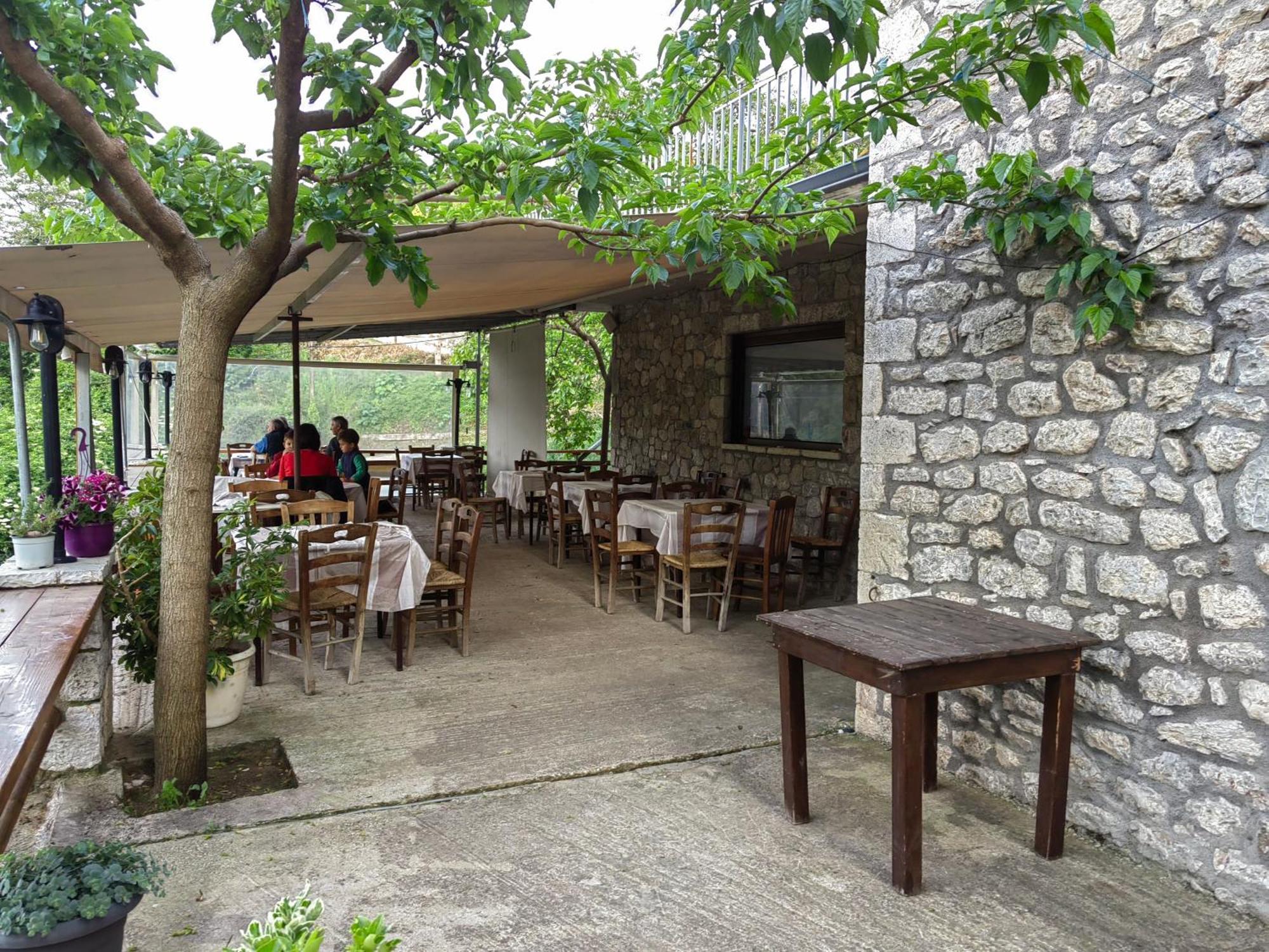 Villa Plataniotissa Mansion Kalavryta Exterior foto